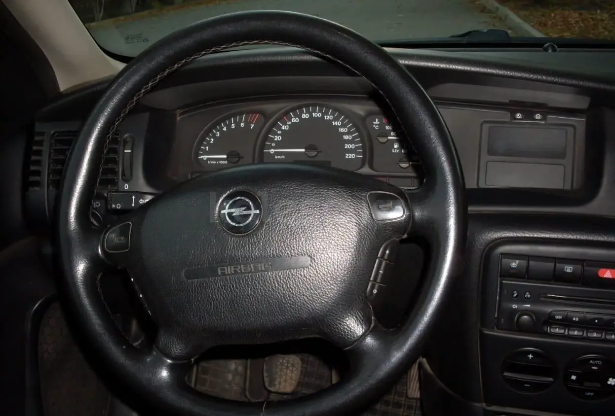Opel Vectra, 2002
