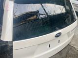 Крышка багажника на субару форестер за 140 000 тг. в Алматы – фото 2