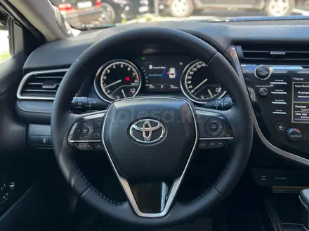 Toyota Camry 2019 года за 14 900 000 тг. в Астана – фото 11