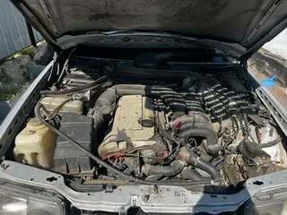 Mercedes-Benz E 230