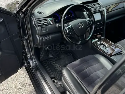 Toyota Camry 2015 года за 10 750 000 тг. в Караганда – фото 7