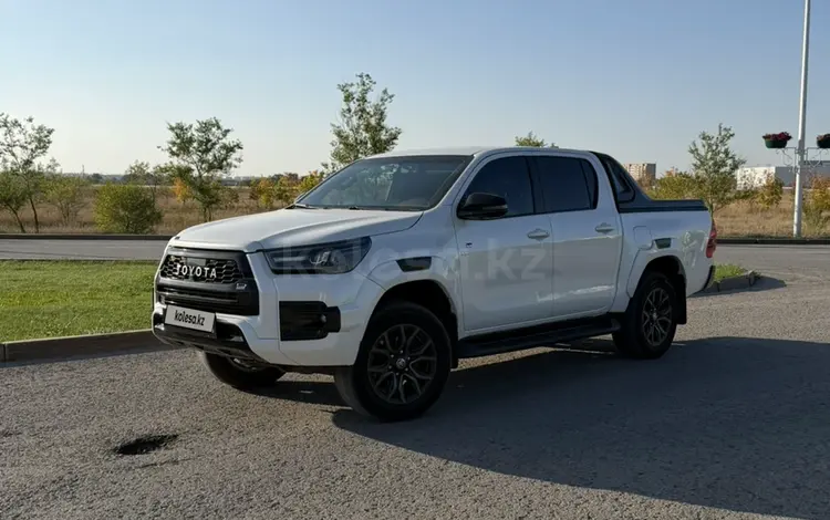 Toyota Hilux 2023 года за 25 990 000 тг. в Актобе