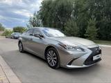 Lexus ES 250 2020 года за 17 500 000 тг. в Костанай