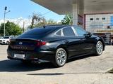 Hyundai Sonata 2022 года за 13 300 000 тг. в Алматы – фото 3