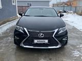 Lexus ES 300h 2013 годаfor9 000 000 тг. в Атырау