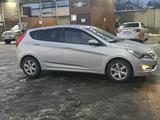 Hyundai Solaris 2014 годаfor3 700 000 тг. в Алматы – фото 2