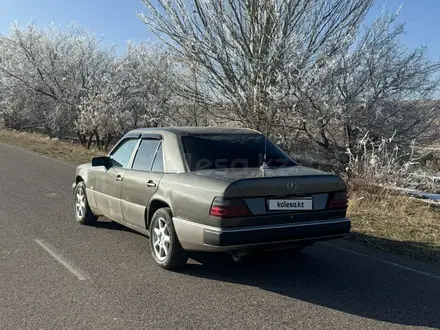 Mercedes-Benz E 230 1993 года за 1 750 000 тг. в Алматы – фото 5