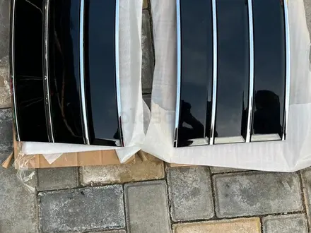 Накладки дверей (жабры) Range Rover Autobiography за 50 000 тг. в Алматы