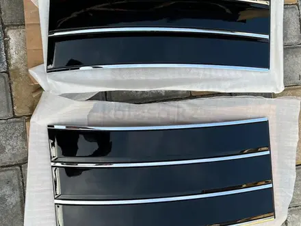 Накладки дверей (жабры) Range Rover Autobiography за 50 000 тг. в Алматы – фото 2