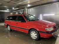 Volkswagen Passat 1994 годаүшін3 100 000 тг. в Астана