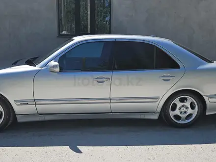 Mercedes-Benz E 240 2000 года за 5 500 000 тг. в Кызылорда – фото 3