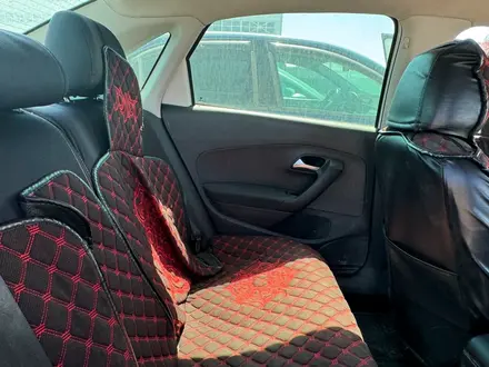 Volkswagen Polo 2017 года за 4 026 066 тг. в Атырау – фото 28
