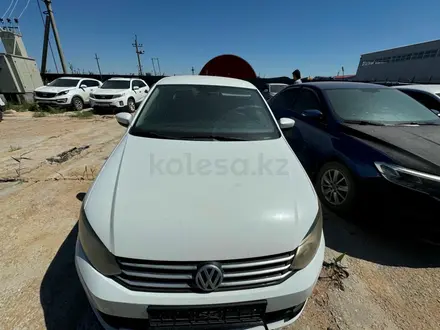 Volkswagen Polo 2017 года за 4 026 066 тг. в Атырау – фото 3