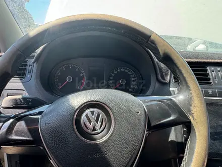 Volkswagen Polo 2017 года за 4 026 066 тг. в Атырау – фото 38