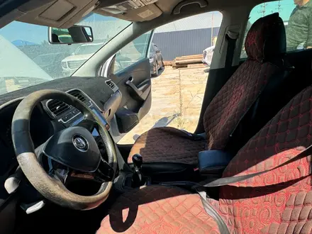 Volkswagen Polo 2017 года за 4 026 066 тг. в Атырау – фото 42