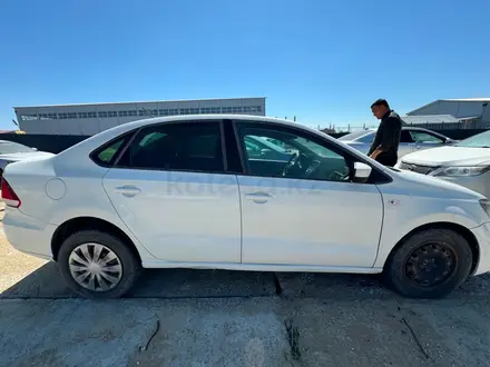 Volkswagen Polo 2017 года за 4 026 066 тг. в Атырау – фото 6
