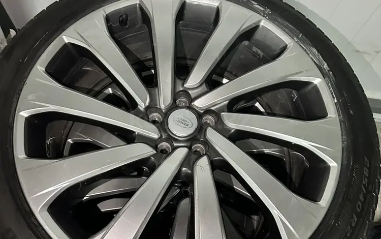Новые диски 5 шт с летними шинами (Pirelli 285/40 R23) 5шт на Рэндж Ровер за 7 500 000 тг. в Алматы