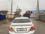 Hyundai Solaris 2011 года за 3 300 000 тг. в Атырау – фото 4