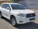 Toyota Highlander 2008 года за 10 000 000 тг. в Алматы