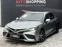 Toyota Camry 2022 года за 12 800 000 тг. в Актобе