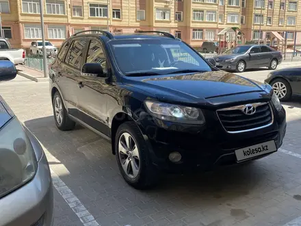 Hyundai Santa Fe 2011 года за 6 100 000 тг. в Актау