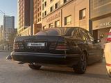Mercedes-Benz E 320 1998 годаүшін2 650 000 тг. в Астана – фото 5