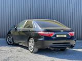 Toyota Camry 2016 года за 9 150 000 тг. в Актобе – фото 3