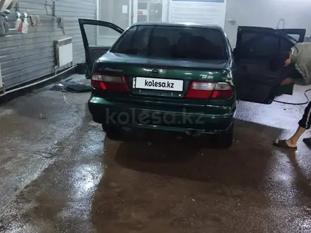 Nissan Almera 1998 года за 350 000 тг. в Астана – фото 9