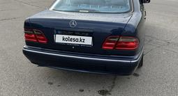 Mercedes-Benz E 320 2001 года за 5 300 000 тг. в Алматы – фото 4