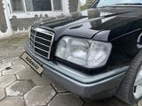 Mercedes-Benz E 220 1993 года за 3 100 000 тг. в Алматы – фото 5