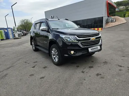 Chevrolet TrailBlazer 2022 года за 13 500 000 тг. в Алматы – фото 15