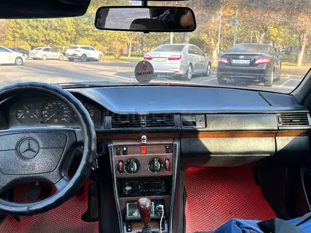 Mercedes-Benz E 260 1989 года за 1 350 000 тг. в Тараз – фото 9