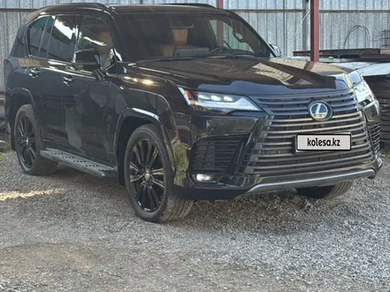 Lexus LX 600 2022 года за 63 000 000 тг. в Алматы