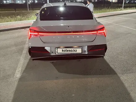 Hyundai Elantra 2024 года за 9 800 000 тг. в Караганда – фото 12