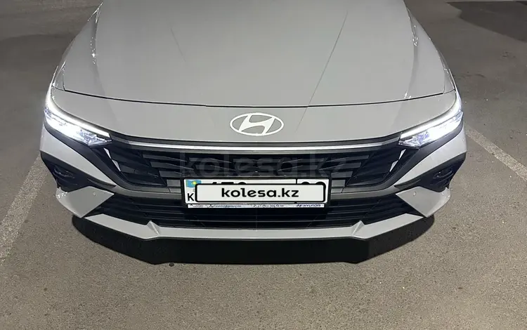 Hyundai Elantra 2024 годаүшін9 800 000 тг. в Караганда