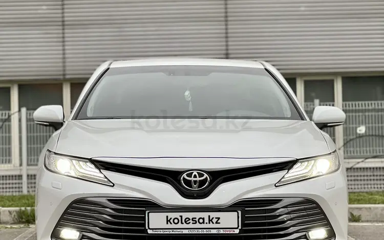 Toyota Camry 2018 года за 18 500 000 тг. в Алматы