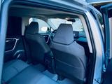 Toyota RAV4 2019 годаfor13 200 000 тг. в Атырау – фото 2