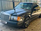 Mercedes-Benz E 300 1989 года за 2 200 000 тг. в Алматы