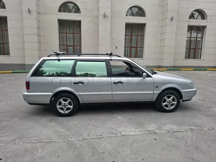 Volkswagen Passat 1995 года за 3 000 000 тг. в Шымкент
