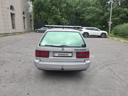 Volkswagen Passat 1995 года за 3 000 000 тг. в Шымкент – фото 7