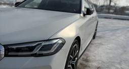 BMW 530 2021 года за 29 500 000 тг. в Алматы – фото 4