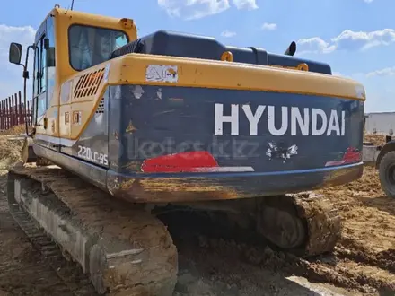 Hyundai  R220LC 2013 года за 25 000 000 тг. в Астана – фото 4