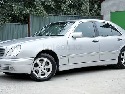 Mercedes-Benz E 320 1999 года за 3 500 000 тг. в Шымкент – фото 3