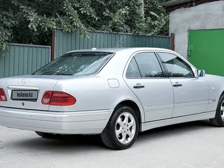 Mercedes-Benz E 320 1999 года за 3 500 000 тг. в Шымкент – фото 4