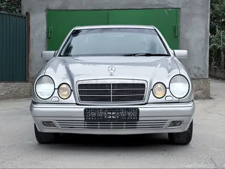 Mercedes-Benz E 320 1999 года за 3 500 000 тг. в Шымкент – фото 5