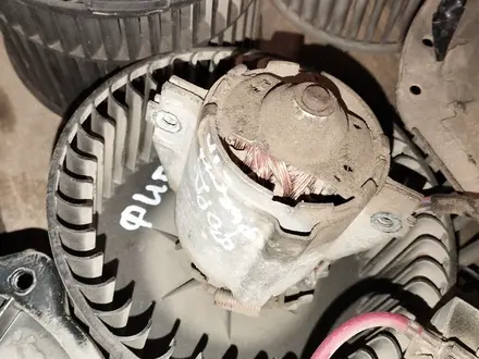Моторчик печки на Форд Фиеста 97 года за 10 000 тг. в Костанай