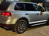 Volkswagen Touareg 2007 года за 7 000 000 тг. в Аксай