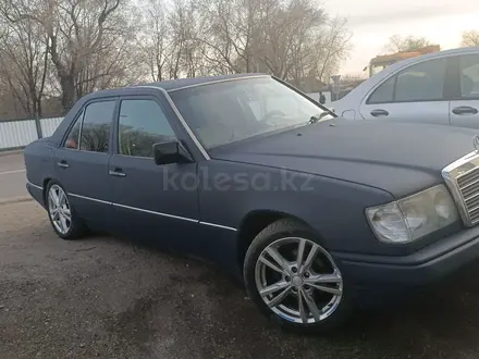 Mercedes-Benz E 230 1992 года за 1 250 000 тг. в Караганда – фото 6