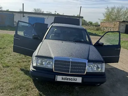 Mercedes-Benz E 230 1992 года за 1 250 000 тг. в Караганда – фото 15