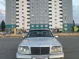 Mercedes-Benz E 220 1993 года за 1 550 000 тг. в Алматы – фото 3
